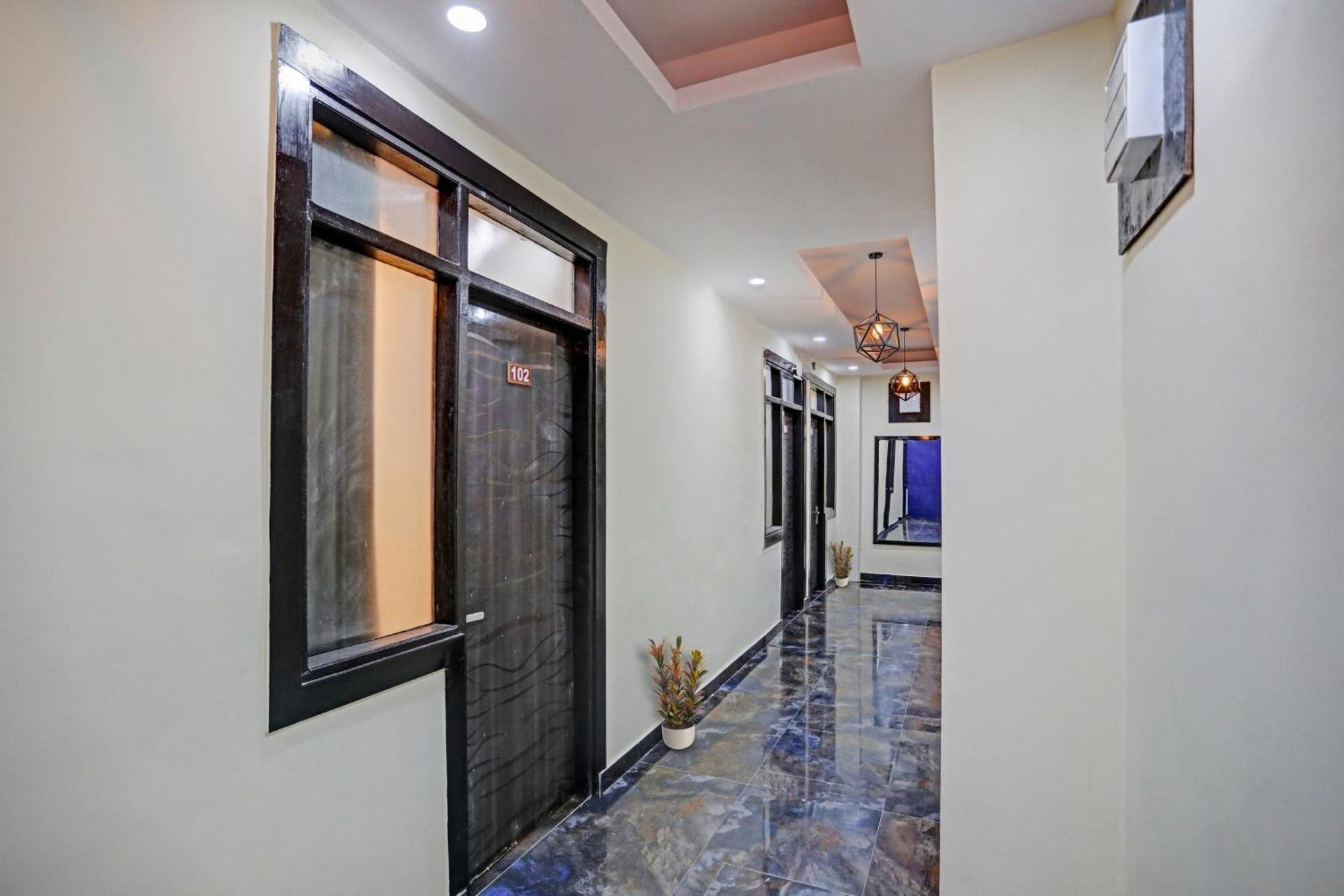 Flagship Grand Imperial Near Worlds Of Wonder Hotel Kalkaji Devi Exterior photo