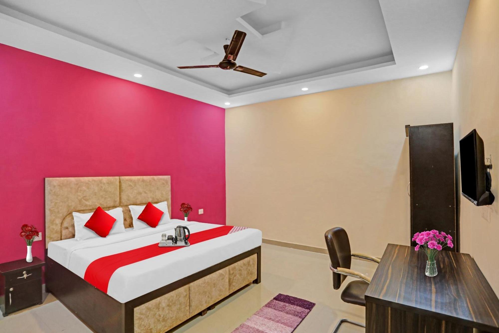 Flagship Grand Imperial Near Worlds Of Wonder Hotel Kalkaji Devi Exterior photo