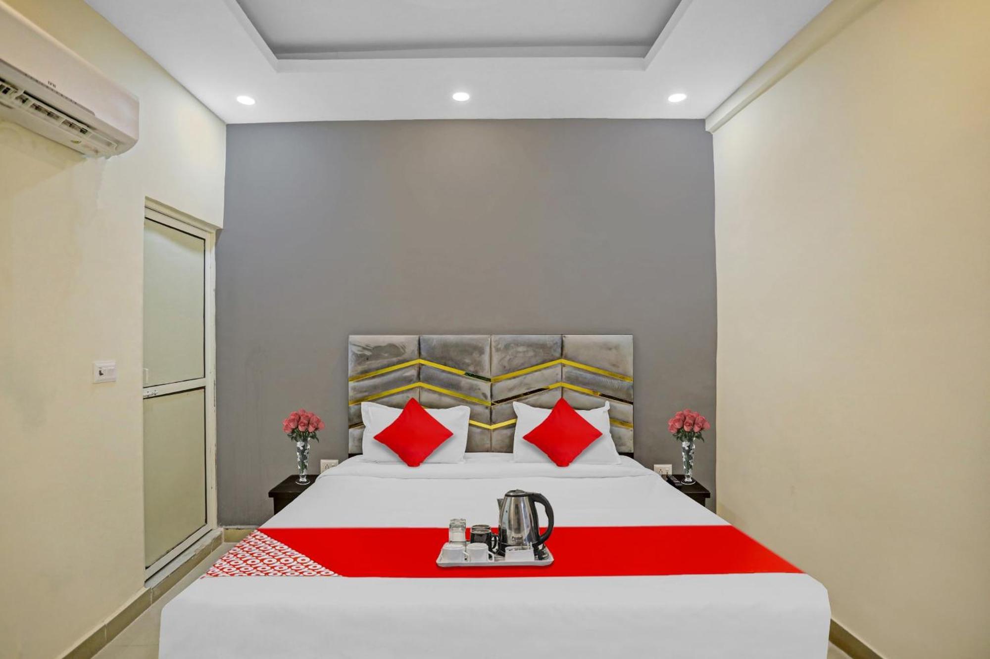 Flagship Grand Imperial Near Worlds Of Wonder Hotel Kalkaji Devi Exterior photo