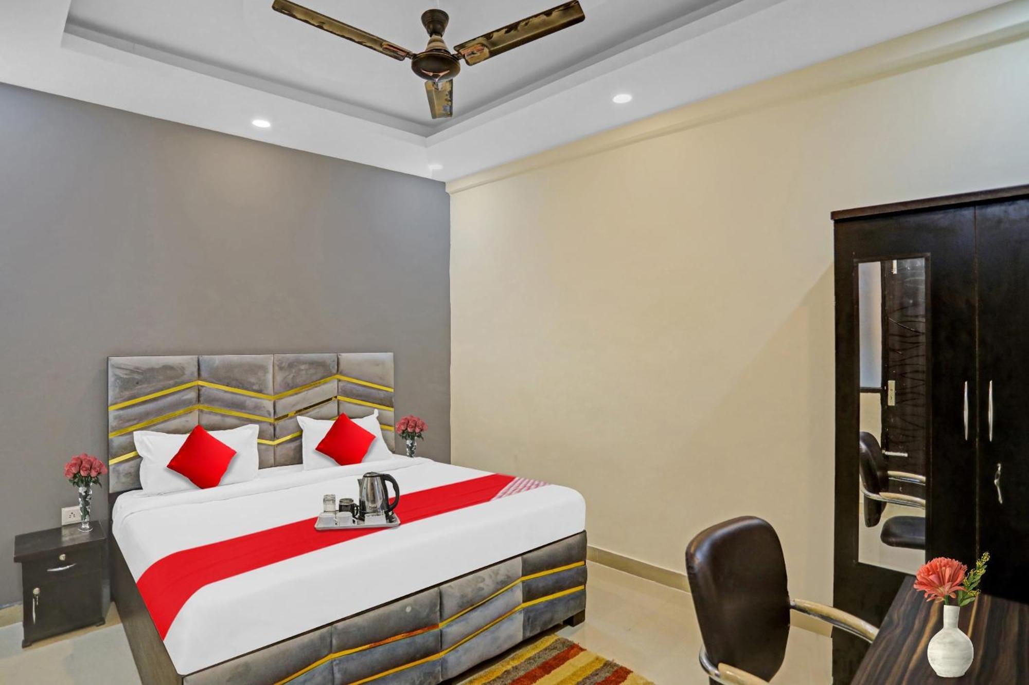 Flagship Grand Imperial Near Worlds Of Wonder Hotel Kalkaji Devi Exterior photo